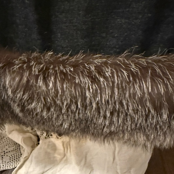 Victor Costa wool dress with fox fur trim - Picture 6 of 10